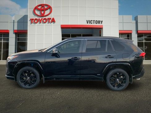 Used 2023 Toyota RAV4 SE w/ Convenience Package image 6