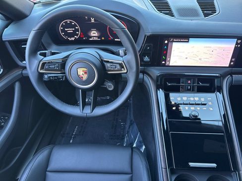 Certified 2025 Porsche Panamera RWD image 15