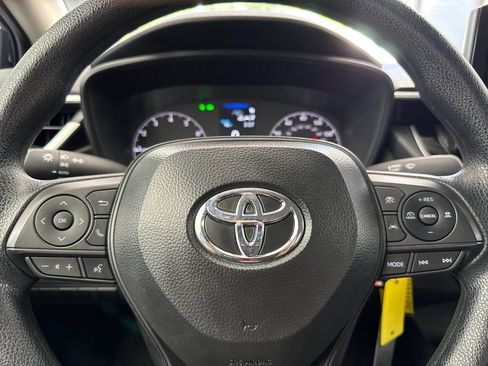 Used 2025 Toyota Corolla LE FWD image 20