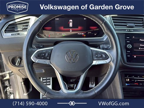 Used 2023 Volkswagen Tiguan SE R-Line FWD image 18