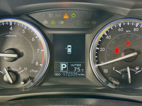 Used 2015 Toyota Highlander Plus AWD/4WD image 12