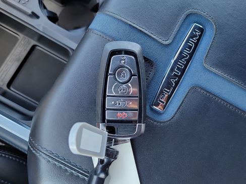 Certified 2025 Ford F250 Platinum AWD/4WD image 29