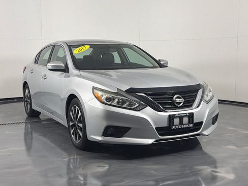 Used 2017 Nissan Altima 2.5 SL FWD image 3