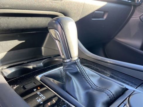 Used 2024 MAZDA MAZDA3 s image 21