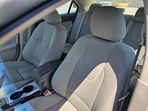 Used 2010 Ford Fusion S image 17