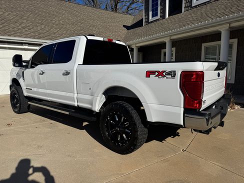 Used 2022 Ford F250 XLT w/ XLT Premium Package image 4