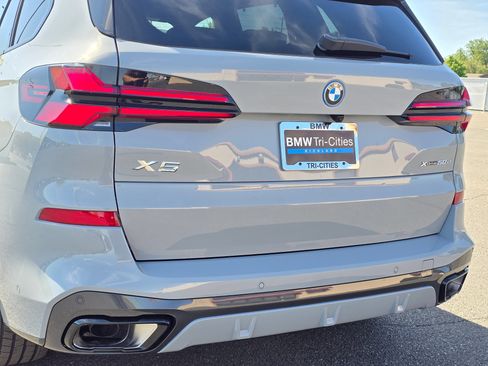 New 2026 BMW X5 xDrive50e w/ Executive Package AWD/4WD image 39