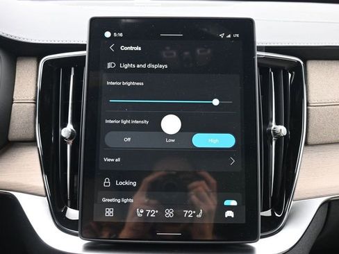 New 2026 Volvo XC90 B6 Plus w/ Protection Package Premier image 17