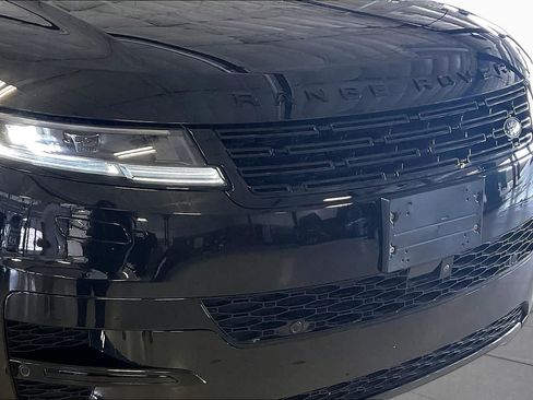 Used 2025 Land Rover Range Rover Sport SE AWD/4WD image 31