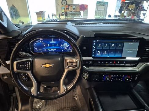 Used 2024 Chevrolet Silverado 2500 LTZ w/ LTZ Plus Package image 4