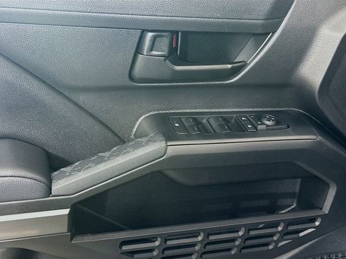 Used 2025 Toyota Tacoma SR5 image 18