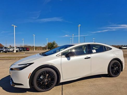 New 2026 Toyota Prius Plug-In Hybrid image 9