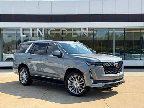 Used 2023 Cadillac Escalade Premium Luxury AWD/4WD image 1