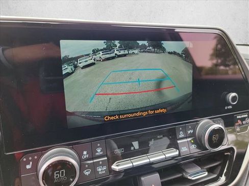Used 2026 Toyota Highlander XLE AWD/4WD image 19