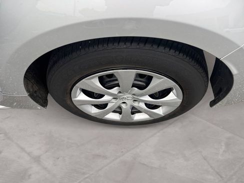 Used 2024 Toyota Corolla LE FWD image 14