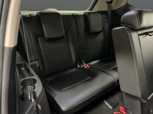 Used 2021 Volkswagen Atlas SE image 31