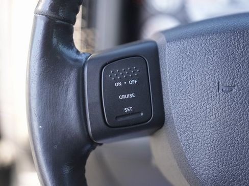 Used 2005 Dodge Ram 1500 Truck 2WD Quad Cab image 24