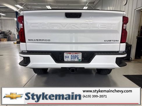 Used 2023 Chevrolet Silverado 1500 Custom image 13