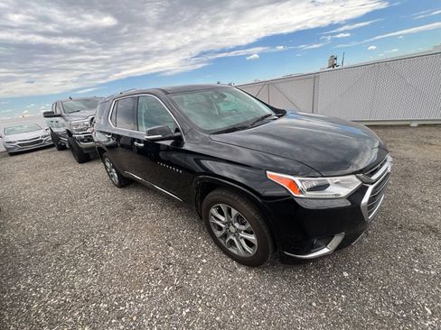 Used 2021 Chevrolet Traverse Premier w/ LPO, Floor Liner Package AWD/4WD image 23
