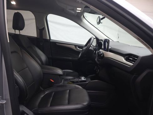 Used 2022 Ford Escape SEL w/ Technology Package image 9