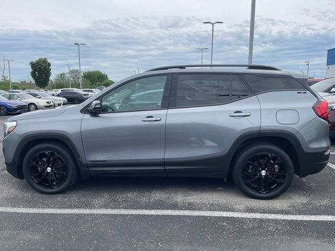 Used 2019 GMC Terrain SLE w/ Driver Convenience Package FWD image 8