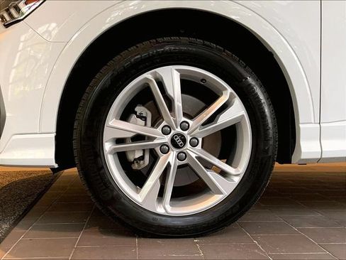 Used 2024 Audi Q3 2.0T Premium Plus w/ Premium Plus Package AWD/4WD image 9