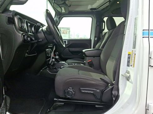 Used 2022 Jeep Wrangler Unlimited Sport image 15