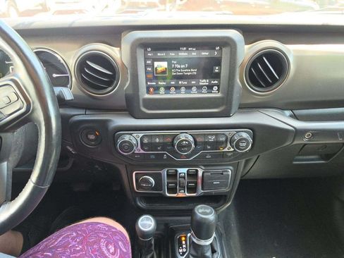 Used 2023 Jeep Wrangler Unlimited w/ Cold Weather Group AWD/4WD image 6