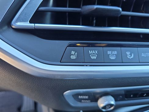 Used 2021 BMW X6 sDrive40i w/ Premium Package image 20