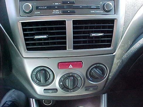 Used 2010 Subaru Impreza 2.5i Premium image 28