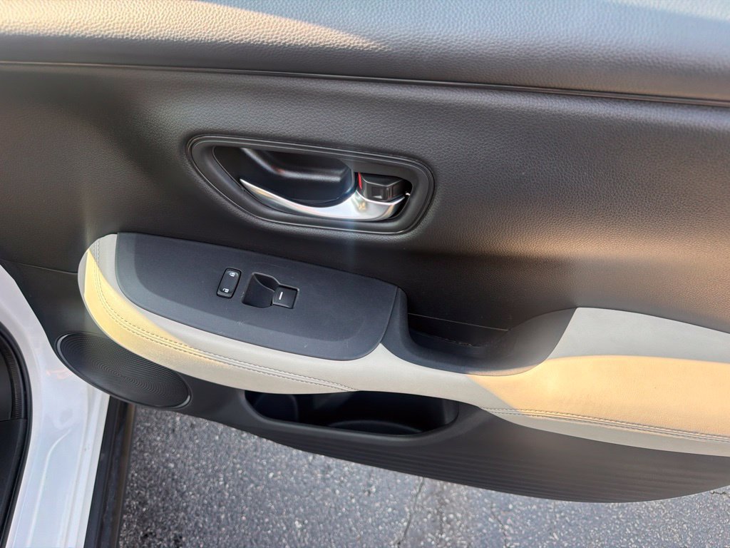 Used 2024 Honda HR-V LX image 37