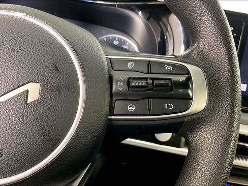 Used 2022 Kia K5 LXS FWD image 24