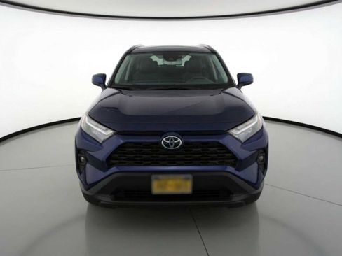 Used 2023 Toyota RAV4 XLE Premium image 2