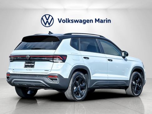 New 2026 Volkswagen Taos SE AWD/4WD image 5