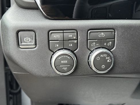 New 2026 GMC Sierra 1500 SLE w/ X31 Off-Road Package image 19