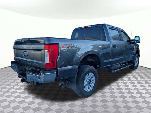 Used 2019 Ford F250 XLT w/ XLT Value Package image 3