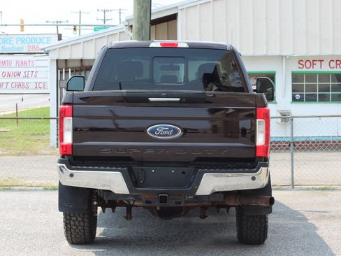 Used 2018 Ford F250 Lariat w/ Snow Plow Prep Package AWD/4WD image 7