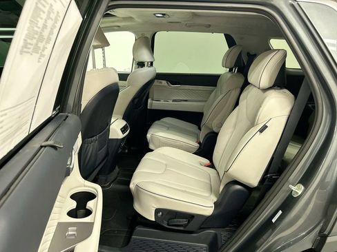 Used 2024 Hyundai Palisade AWD image 21