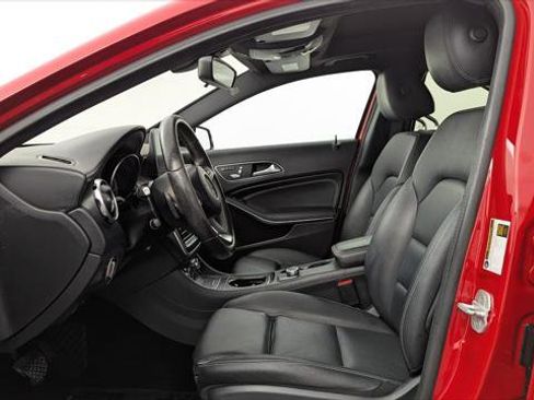 Used 2018 Mercedes-Benz GLA 250 4MATIC image 14