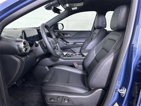 New 2026 Chevrolet Equinox LT w/ Convenience Package II image 19