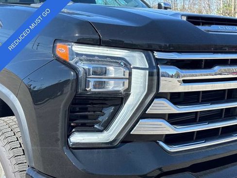 Used 2024 Chevrolet Silverado 2500 High Country w/ Technology Package AWD/4WD image 10