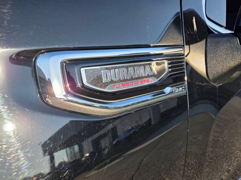 Used 2022 GMC Sierra 1500 SLE w/ X31 Off-Road Package AWD/4WD image 18