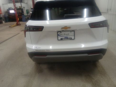 Used 2025 Chevrolet Equinox LT image 21