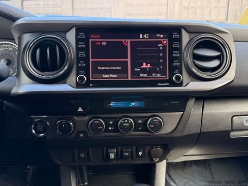 Used 2021 Toyota Tacoma TRD Sport image 31