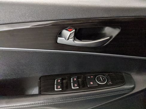Used 2020 Kia Sorento FWD V6 image 14