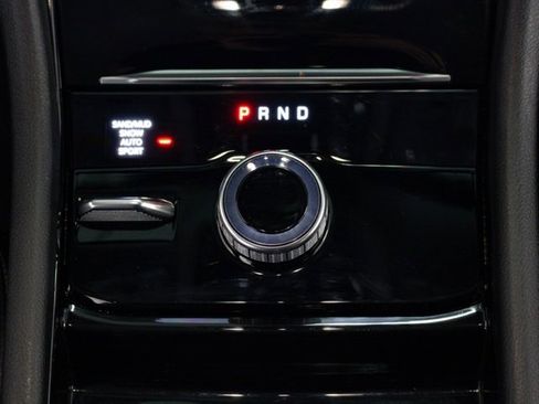 Used 2023 Jeep Grand Cherokee Limited w/ Black Appearance Package image 17