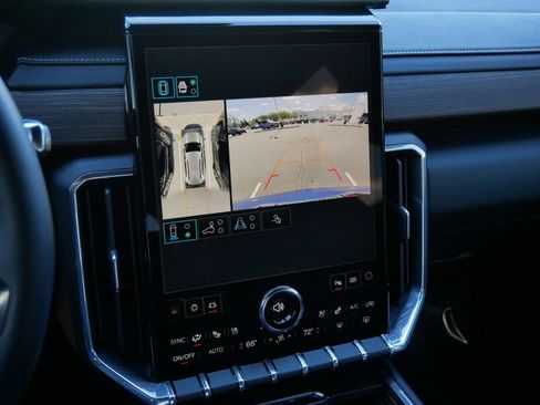 Used 2025 GMC Acadia Denali w/ Super Cruise Package AWD/4WD image 23