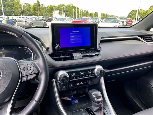 Used 2023 Toyota RAV4 SE w/ Weather & Moonroof Package AWD/4WD image 18