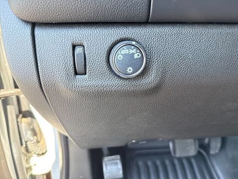 Used 2021 Chevrolet Colorado LT w/ Fleet Safety Package RWD image 22