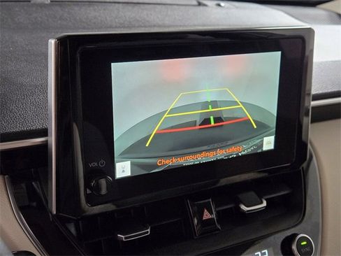 Used 2024 Toyota Corolla Cross XLE image 35